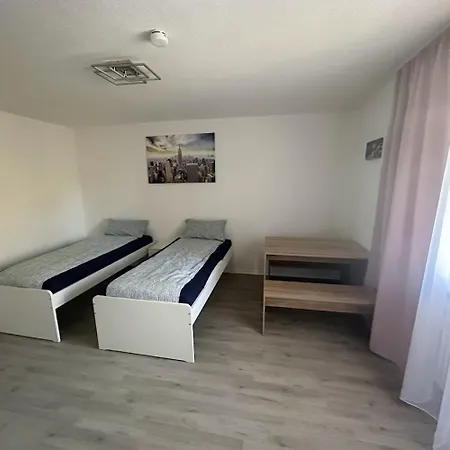 With Balcony In Διαμέρισμα *